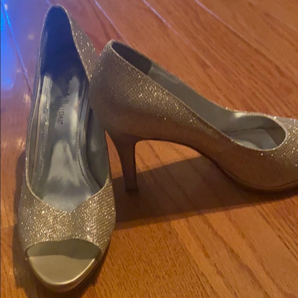 Heels - Picture 2 of 2